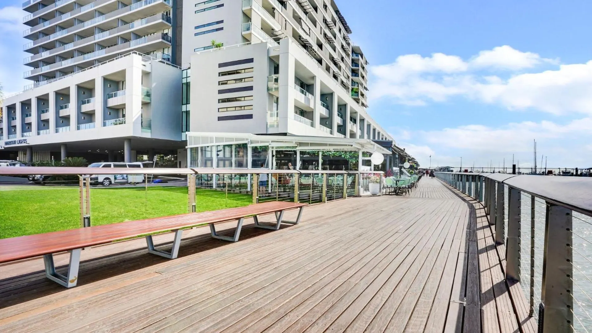 Дом отдыха Вилла 1101 Harbour Lights With Ocean Views Кэрнс